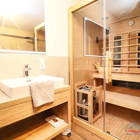 Zellpeak Apartment